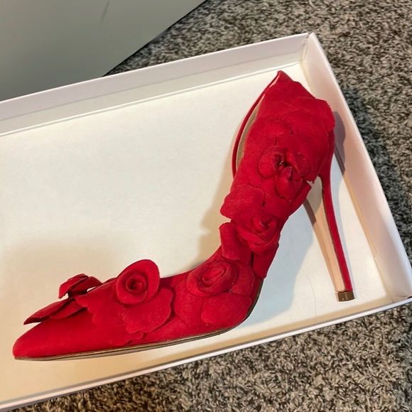 Jessica Simpson Shoes - Jessica Simpson Red heels, size 5.5
